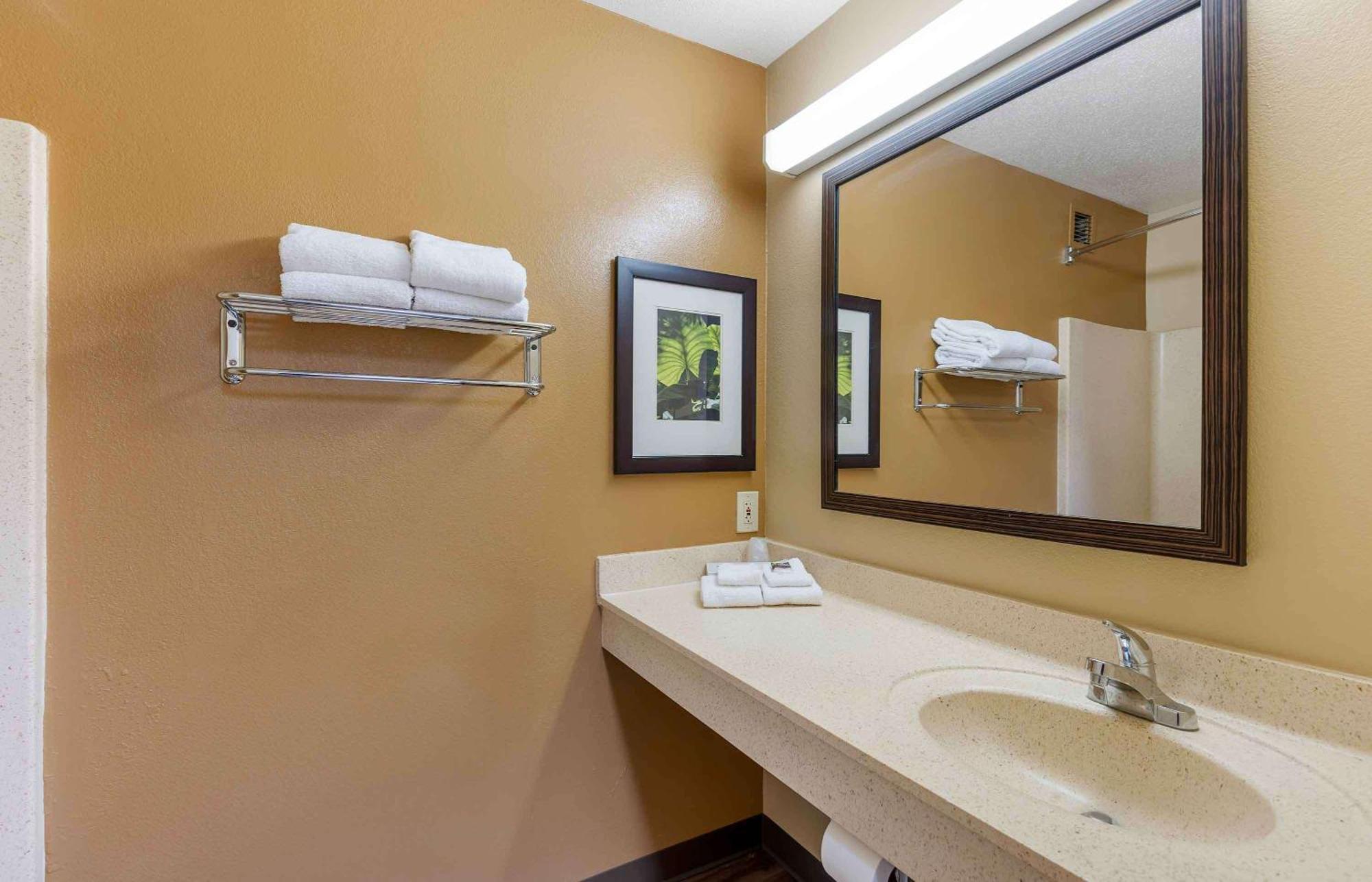 מרלינד הייטס Extended Stay America Suites - St Louis - Westport - E Lackland Rd מראה חיצוני תמונה